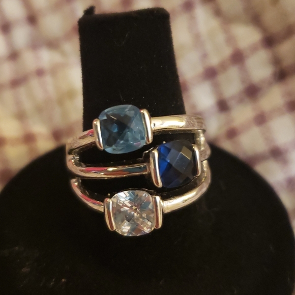 Lia Sophia 3 Stone Ring - Picture 1 of 5
